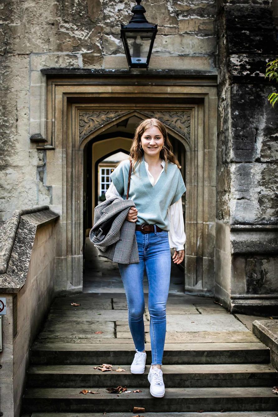 Oxford : Début d'une nouvelle vie pour la princesse Elisabeth (en images)