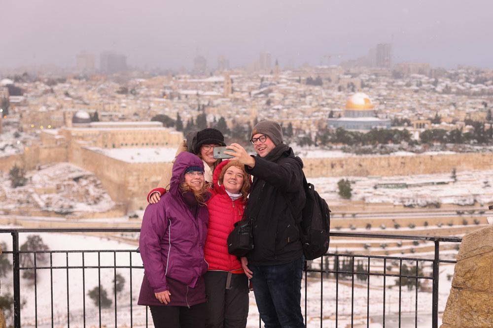 Rare épisode de neige sur Jérusalem (en images)