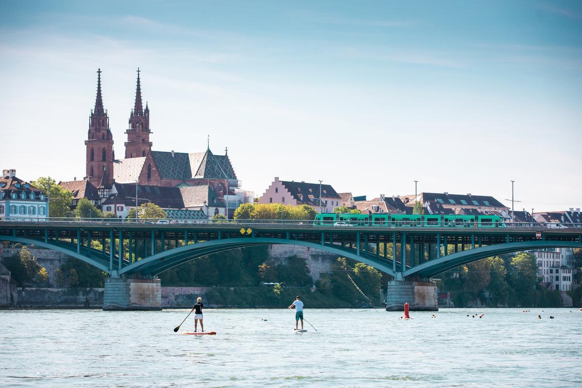 Stand up paddle sur le Rhin à Bâle