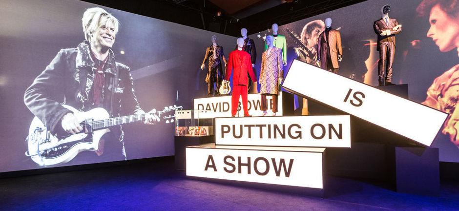 Groningse expo houdt David Bowie in leven: 'Hij was een astronaut van de innerlijke ruimte'