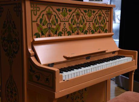 Legendarische piano uit Casablanca geveild voor 3,4 miljoen