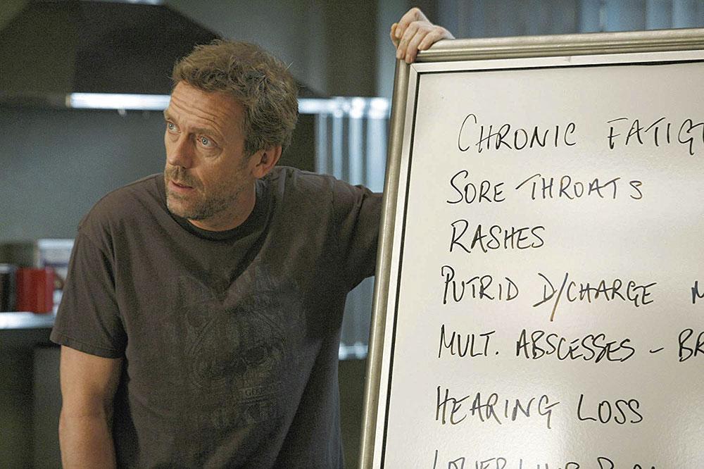 Hugh Laurie is terug: 'God, ik ben zo ongrappig! Ik ben de minst grappige persoon in de wereld'