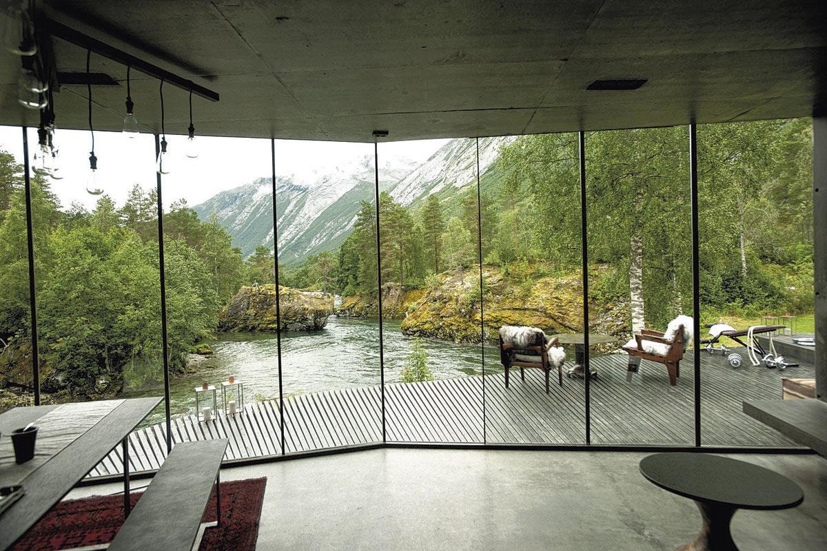 Logeer tussen de fjorden in de Noorse designparel uit 'Ex Machina'