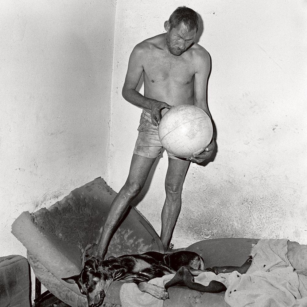 Roger Ballen, huisfotograaf van Die Antwoord: 'Krijg je nachtmerries van mijn foto's? Geweldig!'