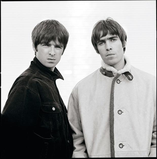 NOEL (l.) en LIAM GALLAGHER: 2,5 million Oasis fans can't be wrong.