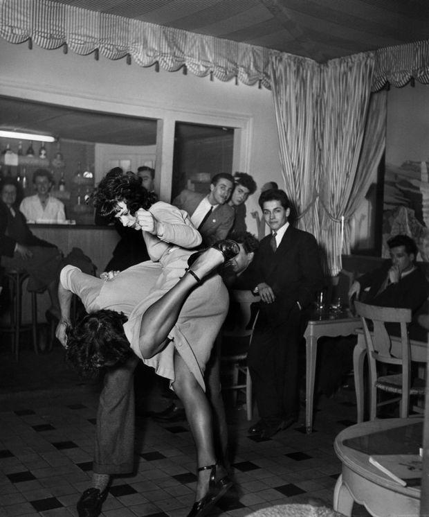Night club Saint Yves à Saint Germain des Prés, Paris, 1948.