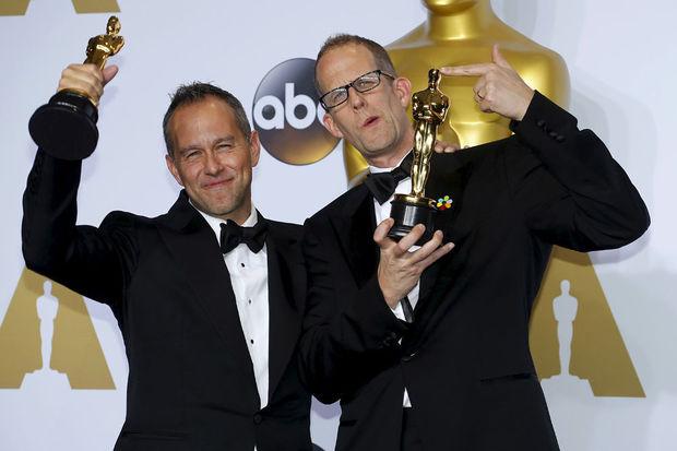 Le producteur Jonas Rivera et le réalisateur Peter Docter, Oscars du meilleur film d'animation pour Inside Out.