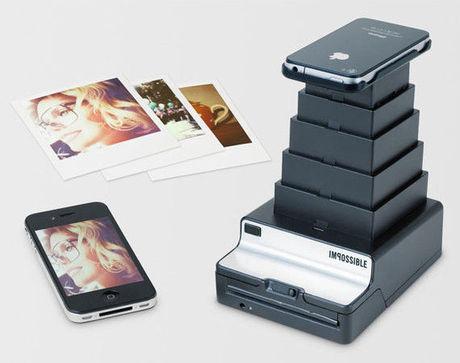 Instant Lab, l'appareil lancé par Impossible Project qui convertit les images numériques en Polaroids.