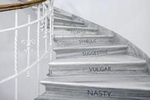 Escaliers en marbre blanc 2 C VOID C.