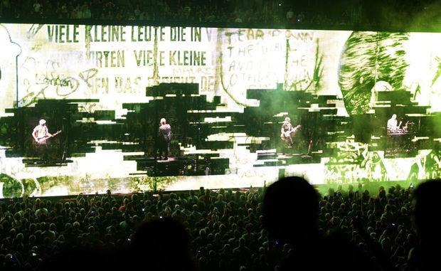 Au Sportpaleis, la foi et les failles de U2