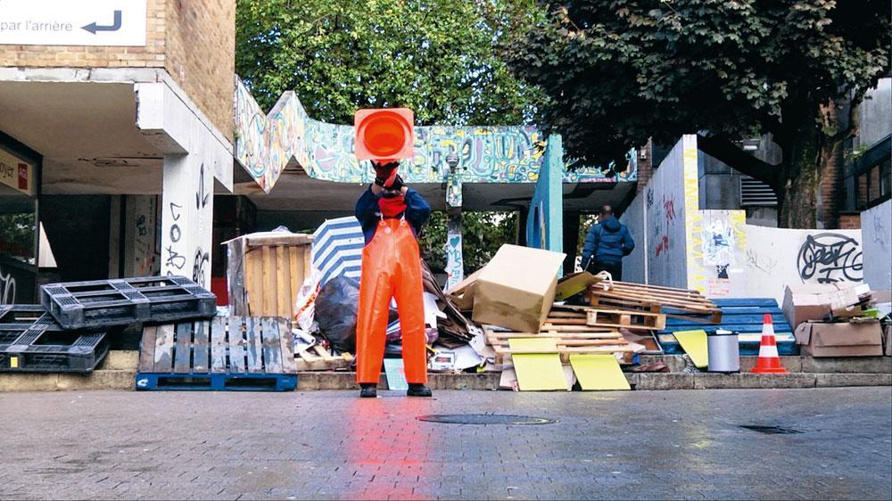 Barricade, barricade!, capture d'écran vidéo de Emilio López-Menchero, 2017