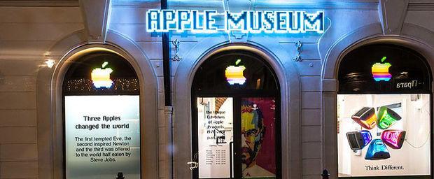À Prague, le musée dédié à l'univers de Steve Jobs