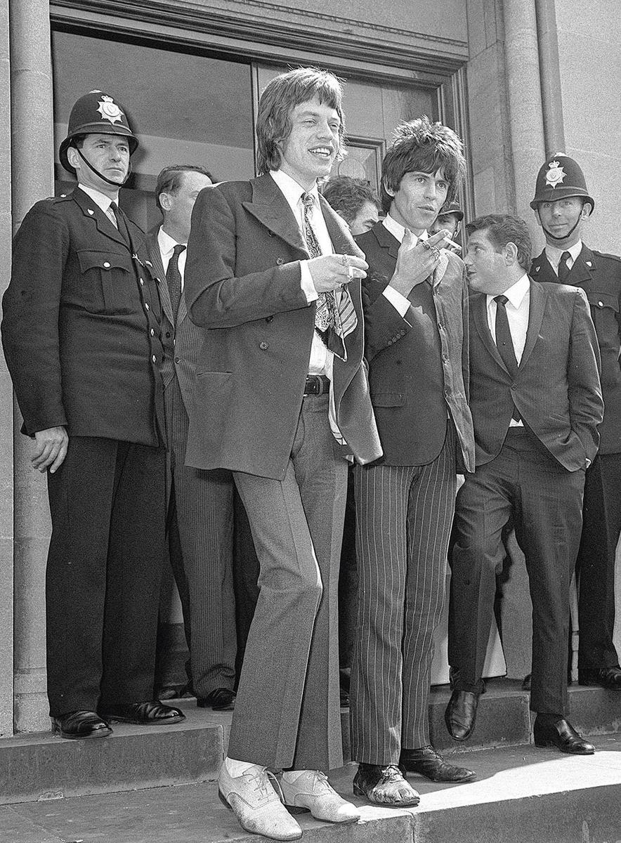 De Jim Morrison aux Stones (photo), les outrances des rock stars leur ont souvent valu de fréquenter les services de police.