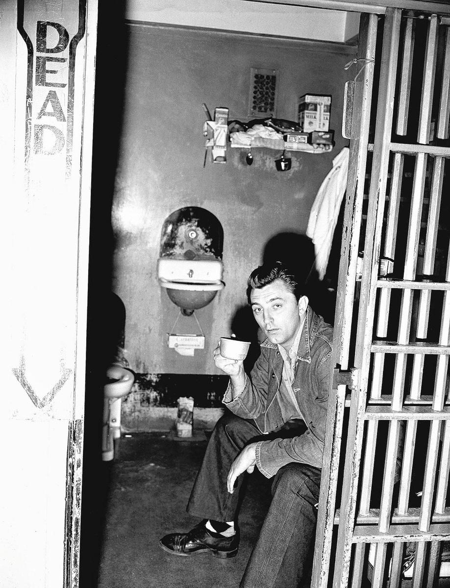 Robert  Mitchum  dans sa cellule  en 1949.