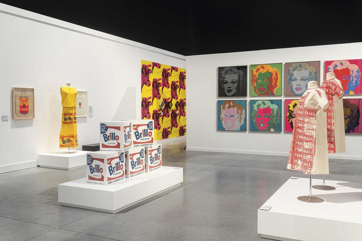 L'expo montre notamment comment Warhol s'est emparé de modèles industriels et de visages célèbres pour questionner le statut de l'oeuvre d'art.