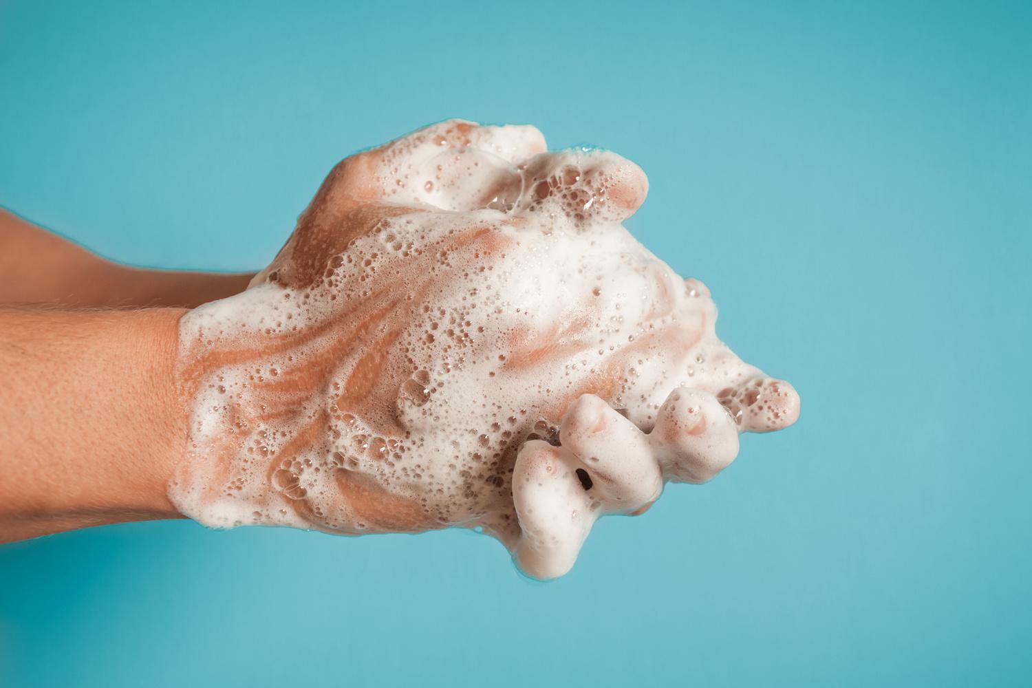 Le lavage des mains reste un geste essentiel d'hygiène en temps de pandémie. 