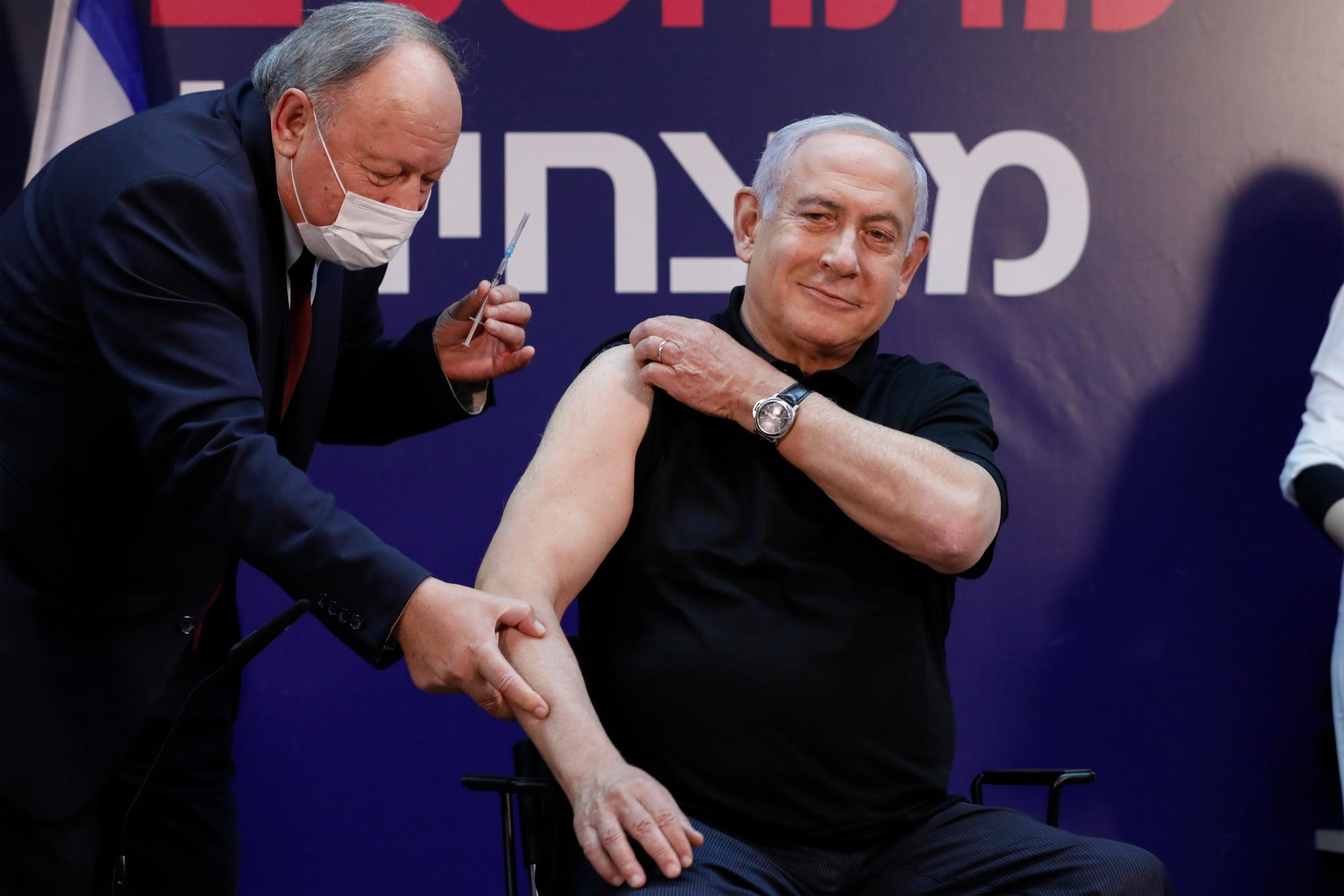 Covid: pourquoi Israël vaccine plus rapidement que les autres pays