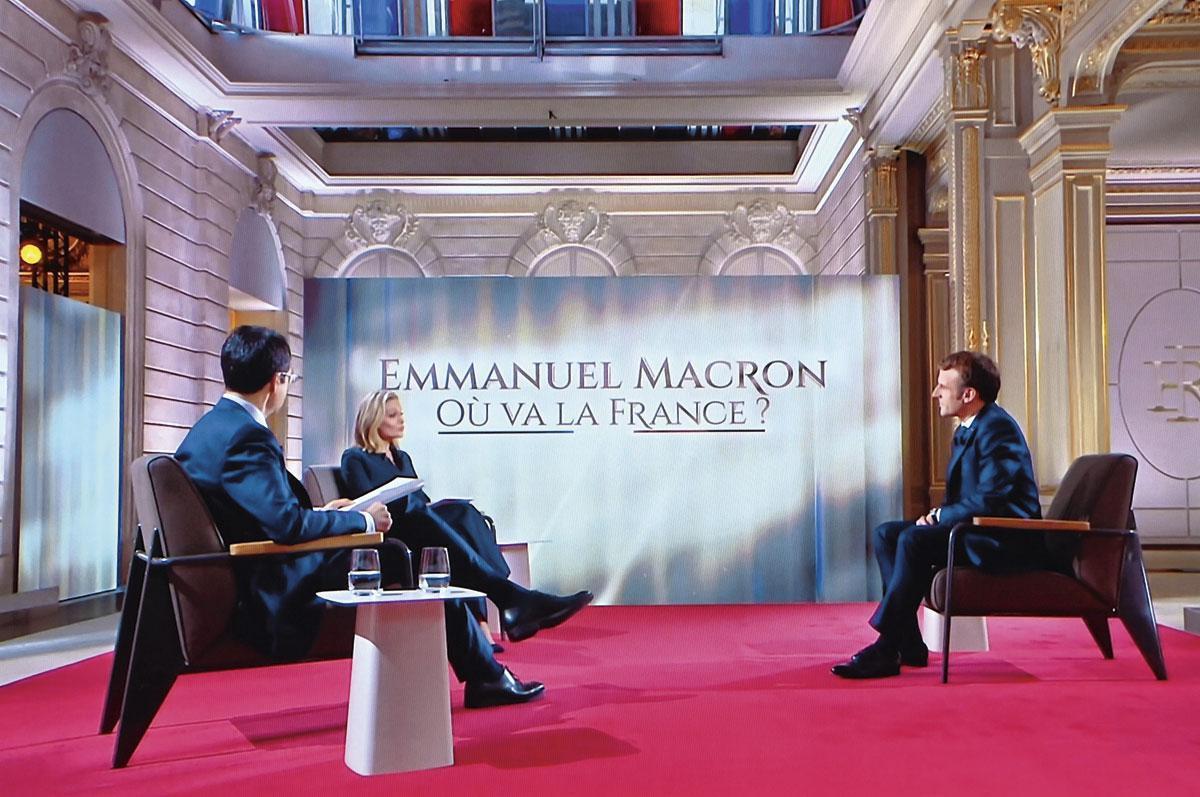 Emmanuel Macron, lors de son interview à LCI et TF1 le 15 décembre 2021, nourrit-il une méfiance à l'encontre du traitement de l'information à France Télévisions?