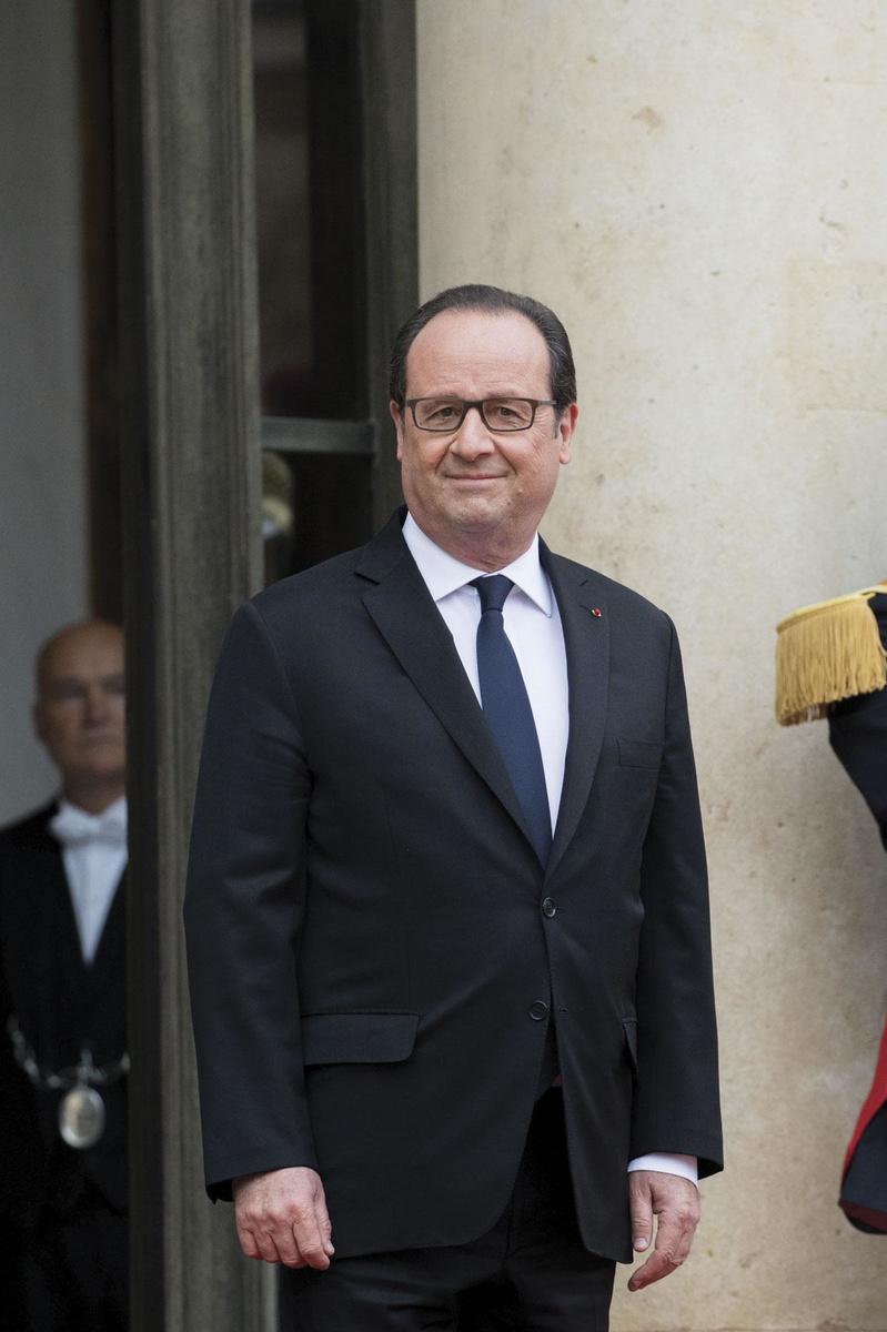Pour Jean-Pierre Jouyet, si François Hollande était resté lui-même en tant que président, il aurait eu un autre parcours aux yeux de l'opinion.