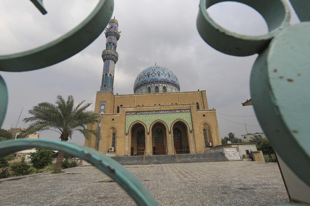 A Bagdad, même les lieux de culte sont désormais fermés aux fidèles.