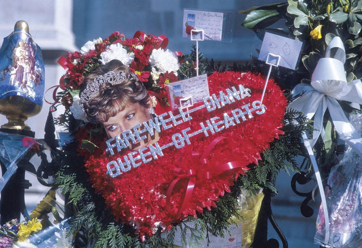 Après la mort de Lady Diana en 1997, la monarchie britannique a vacillé.