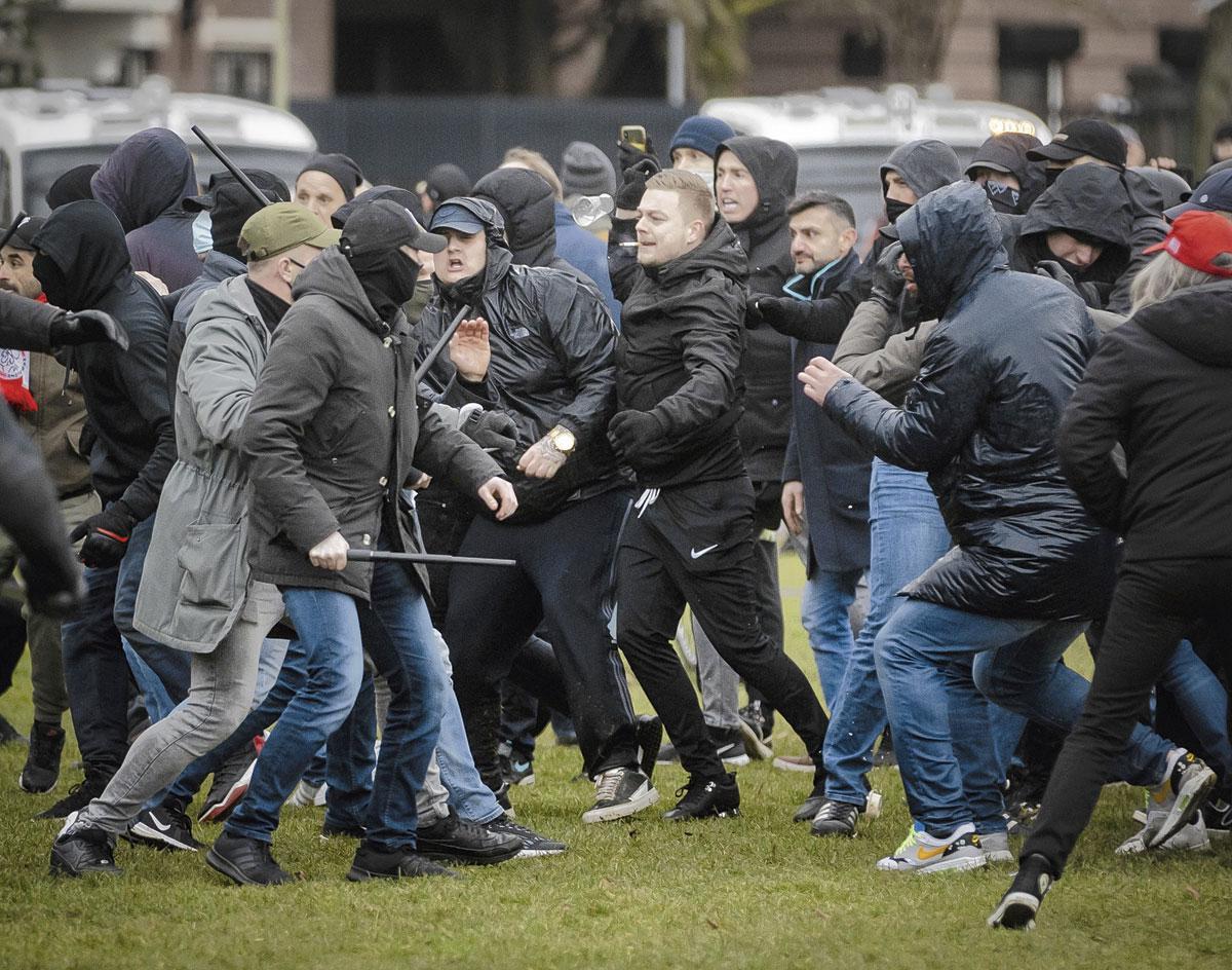 La contestation du couvre-feu aux Pays-Bas a surpris par sa violence et par sa propagation à de nombreuses villes.