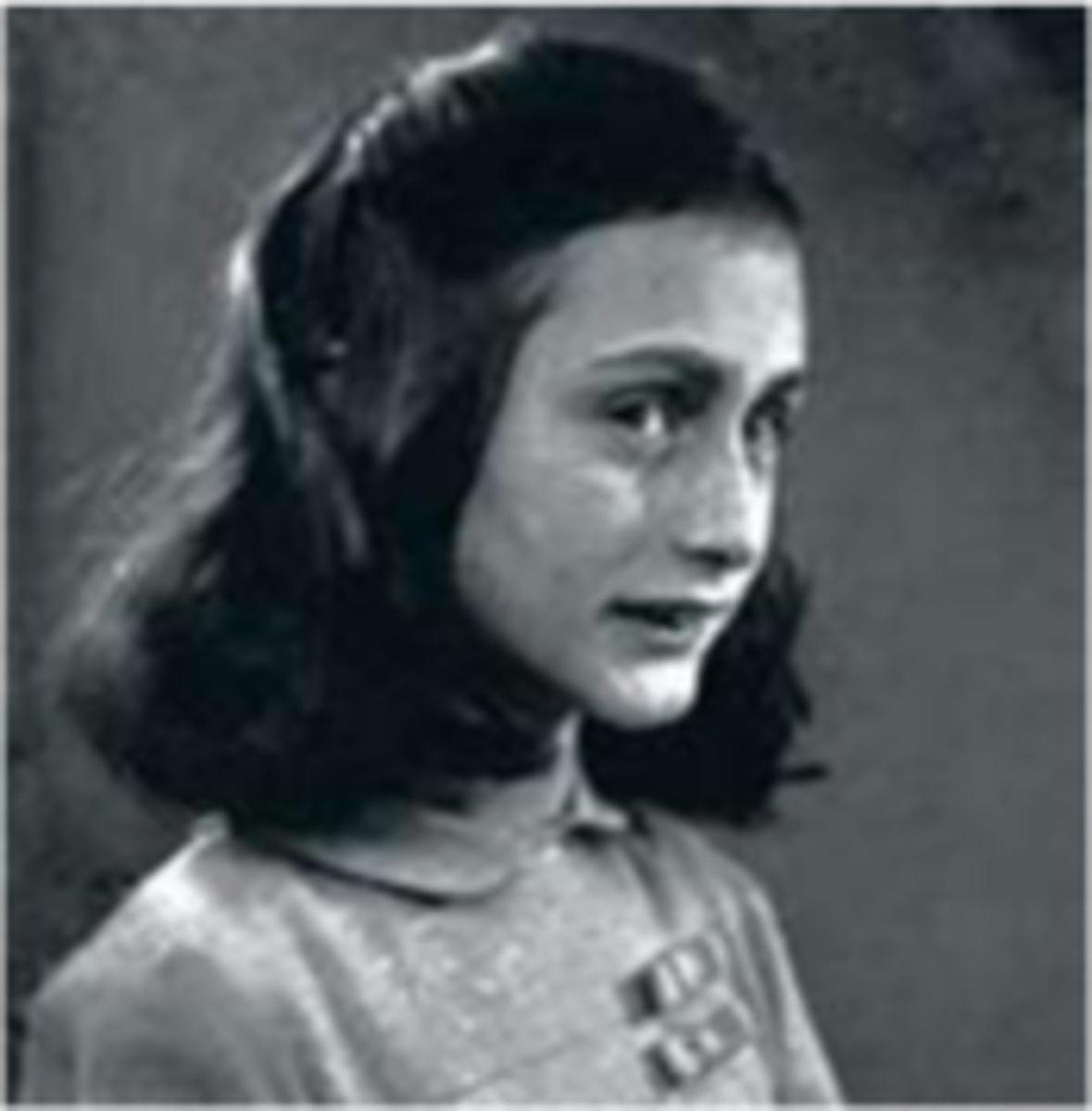 Anne Frank (1929 - 1945), photo tirée de son propre album.