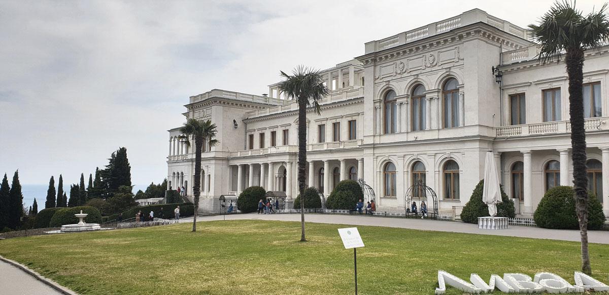 Le palais Livadia, théâtre des fameux accords de Yalta (1945).