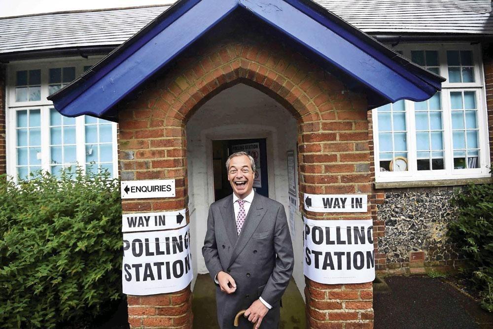 Pour Nigel Farage, alors à la tête du parti europhobe Ukip, l'objectif était atteint. Celui se dit aujourd'hui prêt à mener campagne si l'article 50 n'est pas déclenché.