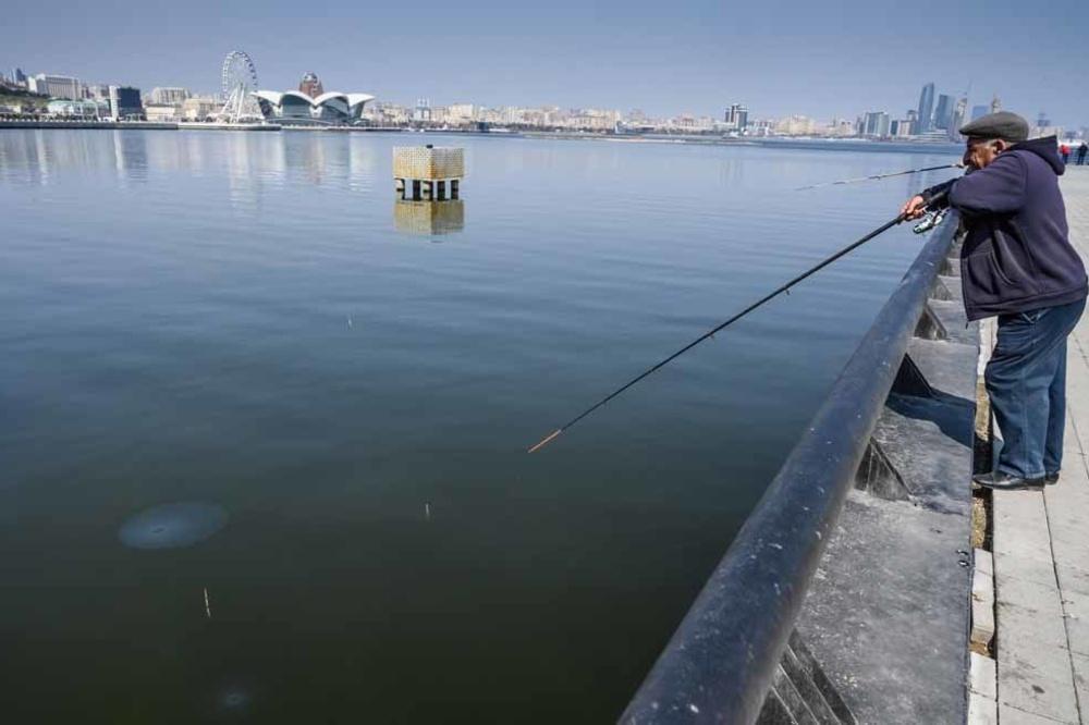 La mer Caspienne s'englue dans la pollution (en images)