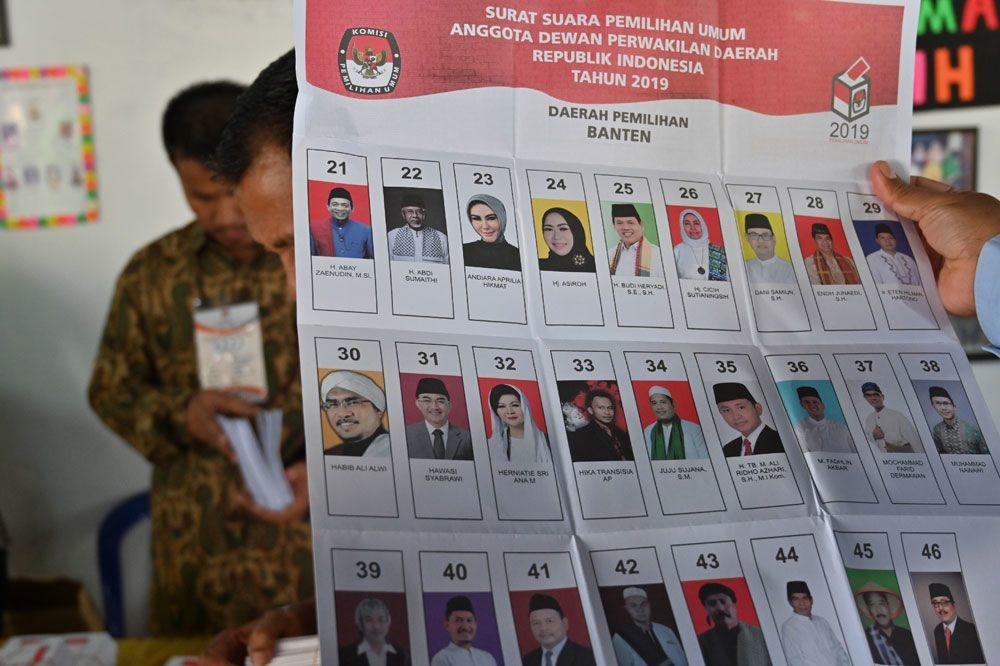 Indonésie : début d'élections titanesques