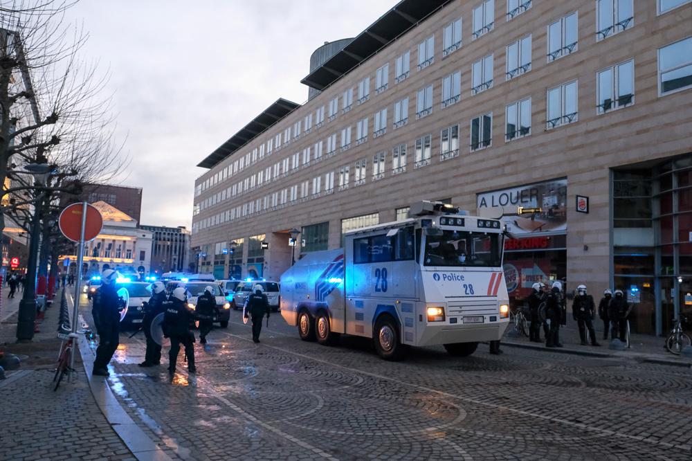 Incidents à Liège: Neuf personnes, dont cinq policiers, ont été blessées