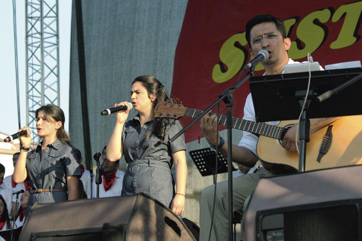 En 2013, un concert du Grup Yorum devait se tenir à Istanbul, mais il a été annulé pour cause d' 