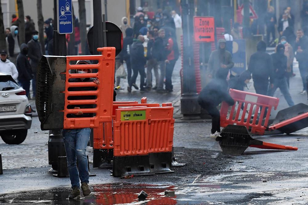 Violences à Liège: une dizaine d'interpellations, 36 policiers blessés au total