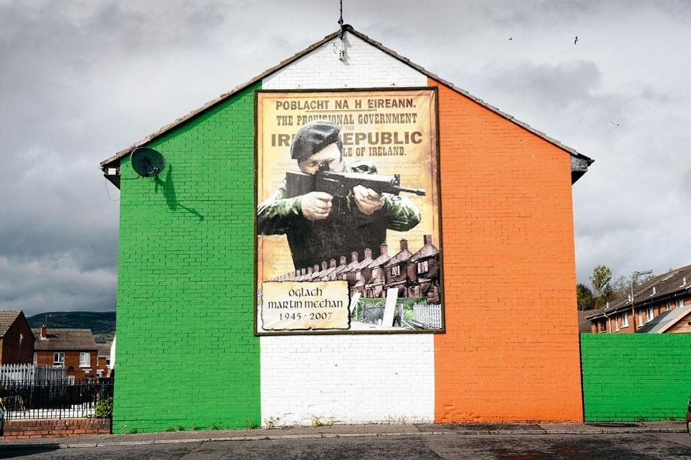 Ardoyne : une peinture murale représente Martin Meehan,  un ancien volontaire de l'IRA, l'Armée républicaine irlandaise.