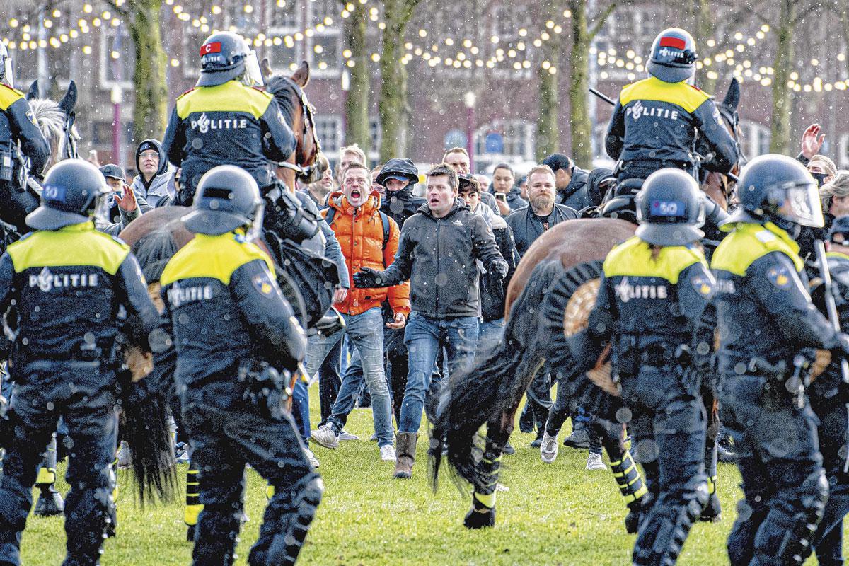 Fin janvier dernier, l'imposition d'un couvre-feu pour raison sanitaire a suscité des protestations violentes. La solidarité est-elle révolue aux Pays-Bas?