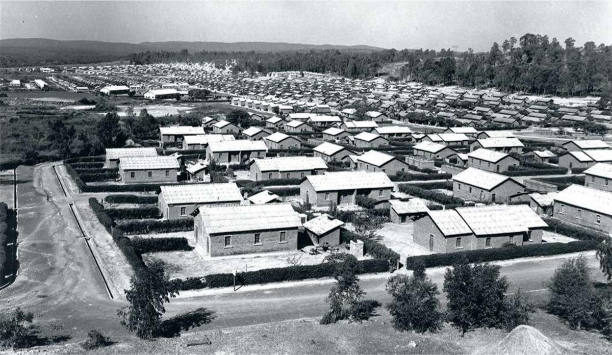 Les mineurs de l'Union minière résidaient dans des camps d'ouvriers. Dans les années 1950, ces camps étaient beaucoup plus nets et hygiéniques qu'aux débuts de l'histoire de l'Union minière.