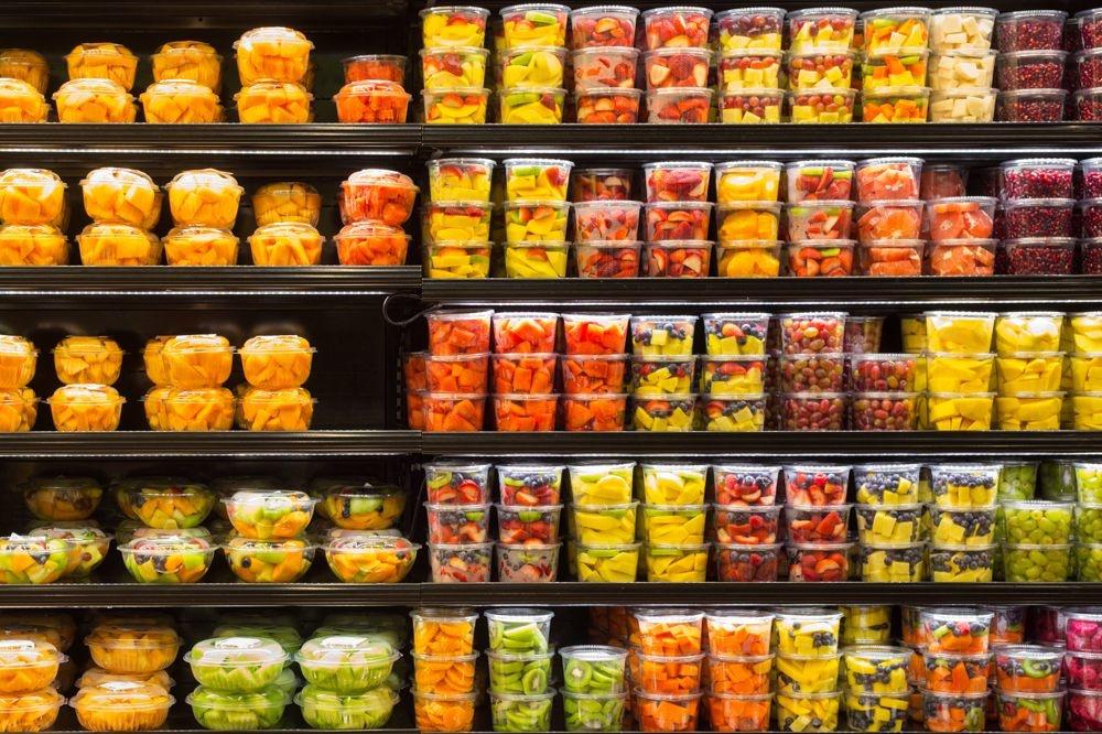 Zéro déchet : pourquoi les supermarchés sont-ils accros au plastique ?