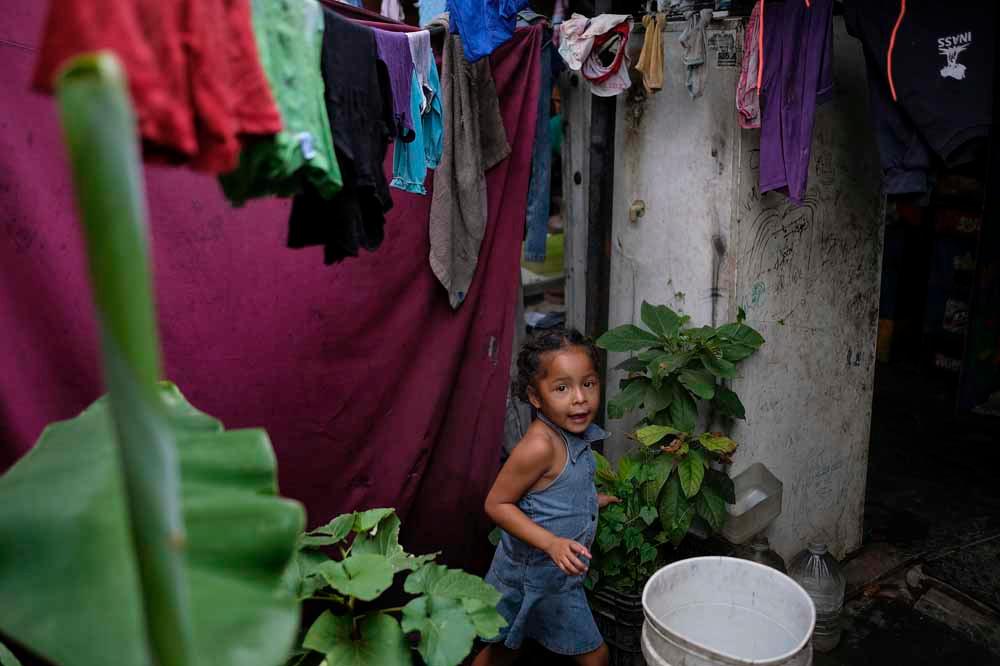 Dans l'enfer des squats de Caracas (en images)