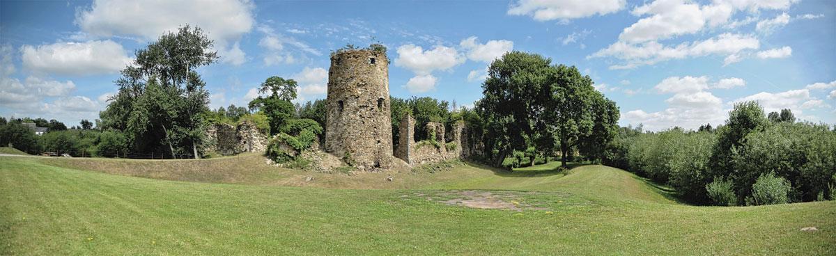 Erigé à la fin du xiie siècle, le château de Walhain-Saint-Paul est, hélas, aujourd'hui en ruine.