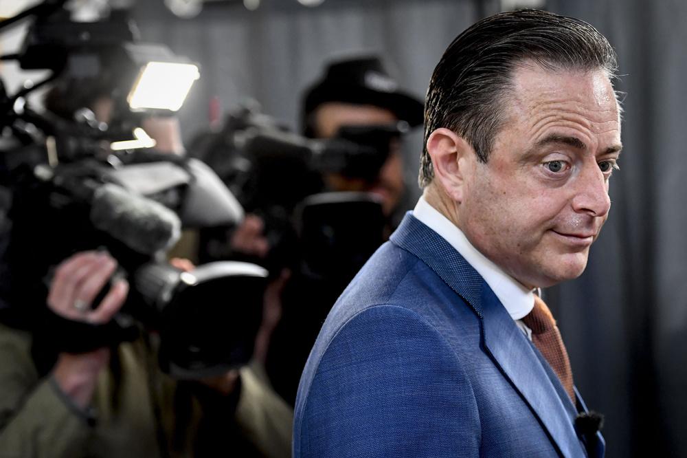 L'art de la négociation : Di Rupo, De Wever, Michel... Quelles sont les cartes de leur jeu ?