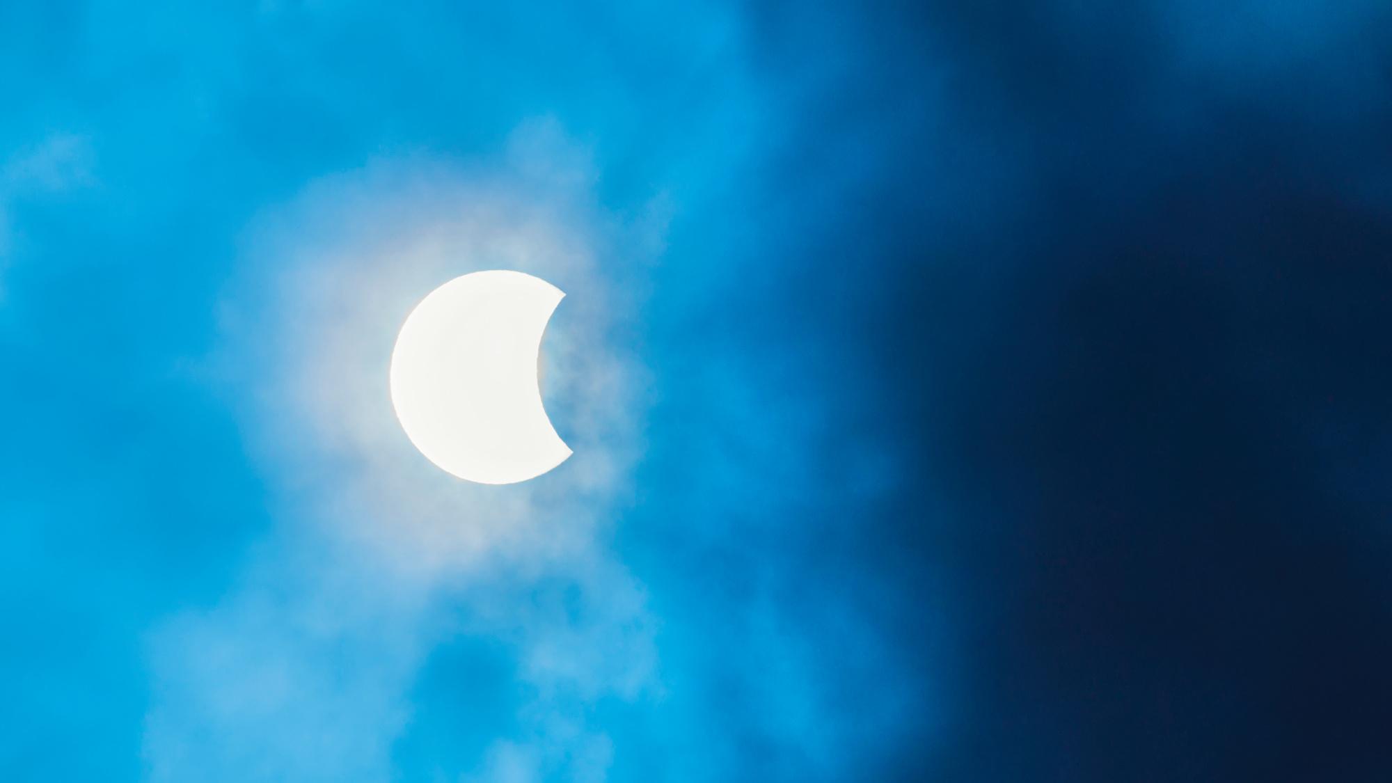 Pourquoi cette fascination pour les éclipses solaires ? (VIDEO)