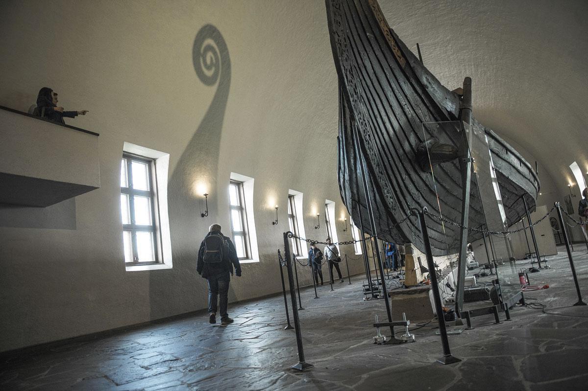 Pour trouver l'inspiration, Follett s'est notamment rendu au musée des navires vikings, à Oslo.