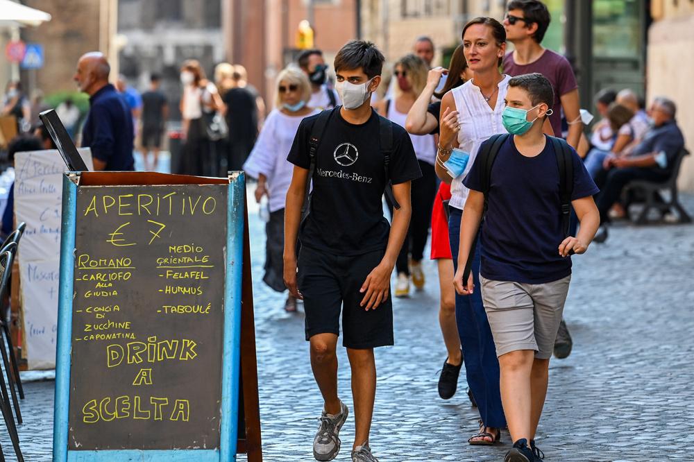 Coronavirus: pourquoi l'Italie parvient-elle à limiter la casse, contrairement à la France et à l'Espagne