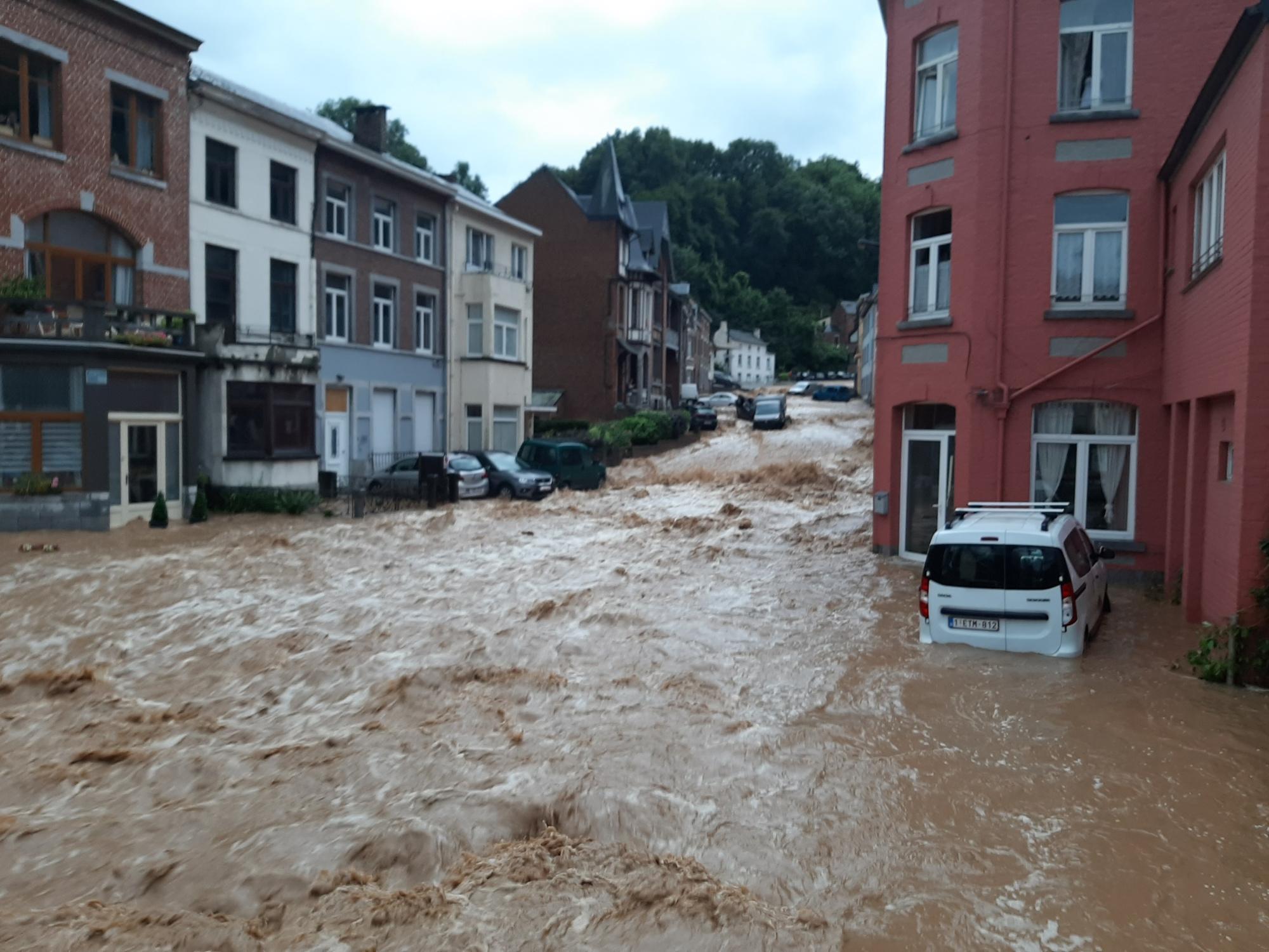 Intempéries: la province de Namur fortement touchée, accalmie pour la suite de la nuit