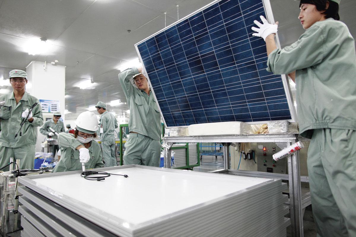 Pression sur certaines matières premières et hausse des coûts d'acheminement ont causé l'augmentation du prix des panneaux photovoltaïques.