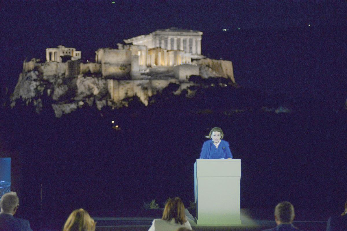 A l'origine des aménagements de l'Acropole, la ministre de la Culture et des Sports Lina Mendoni réfute toute intention politique.