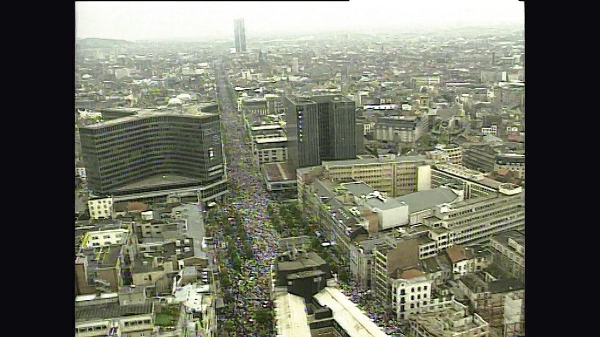 Le 20 octobre 1996, la Marche blanche rassemblait plus de 300 000 personnes dans les rues de Bruxelles.
