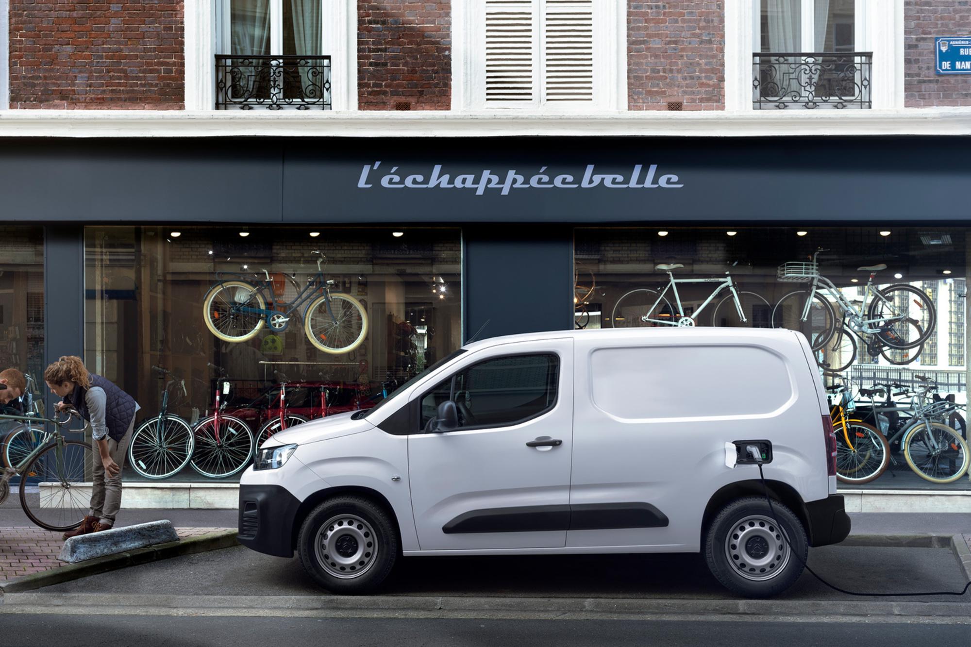 Le Berlingo électrique dispose d'une batterie de 50 kWh, de quoi promettre jusqu'à 275 km d'autonomie.