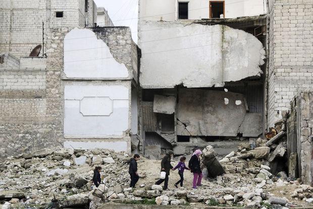 Het Syrische Aleppo in puin